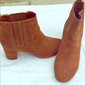 Brown boot